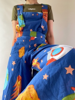 Kosmiczne ogrodniczki handmade