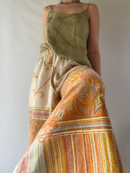 Spodnie handmade z vintage materiału