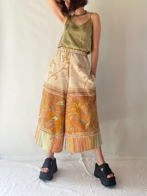 Spodnie handmade z vintage materiału