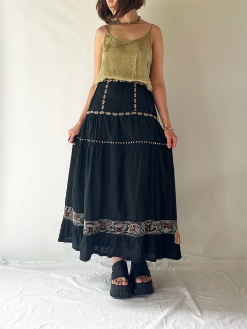 Czarna spódnica maxi