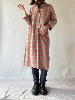 Kraciasty płaszczyk handmade