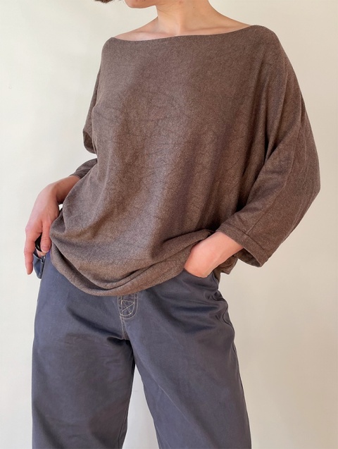 Brązowa bluzka z dzianiny