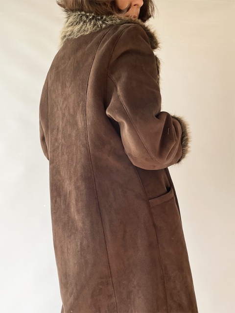 Ciepły płaszcz z futerkiem Ciepły płaszcz z futerkiem