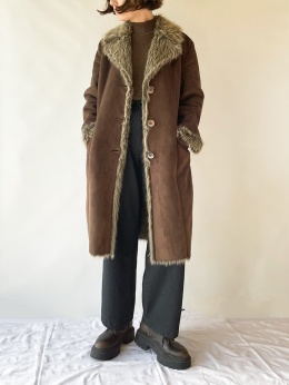 Ciepły płaszcz z futerkiem