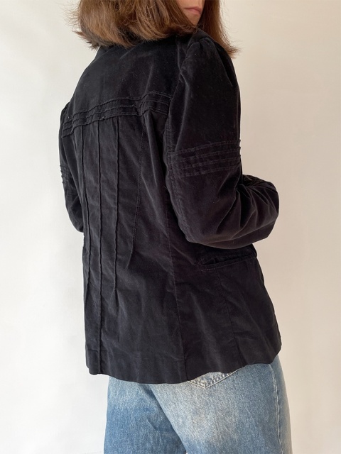 Haftowana aksamitna marynarka Haftowana aksamitna marynarka