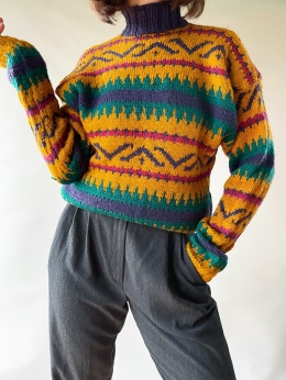 Kolorowy sweter handmade
