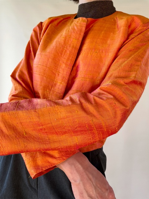 Pomarańczowa krótka marynarka z jedwabiu