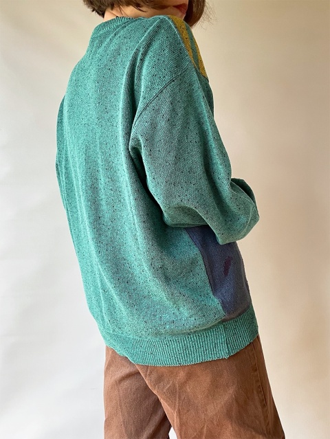 Sweter w geometryczny wzór