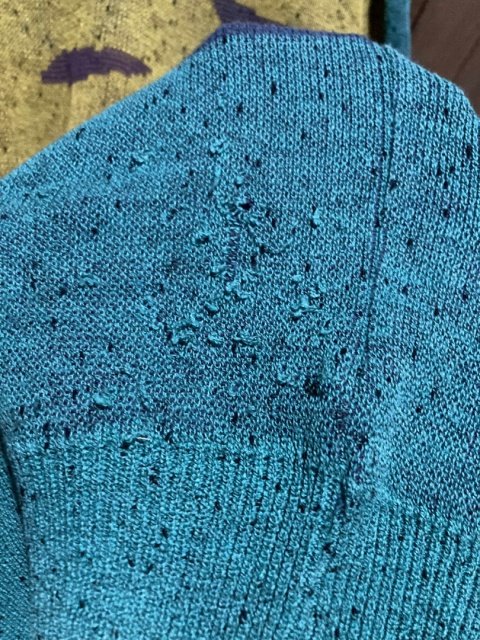 Sweter w geometryczny wzór