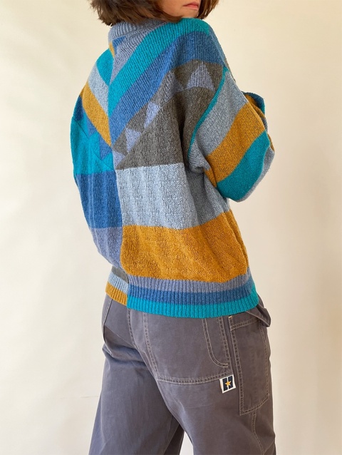 Kolorowy sweterek handmade