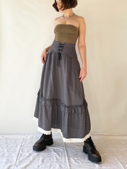Spódnica w kropki