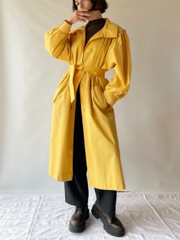 Żółty prochowiec z Niemiec Zachodnich