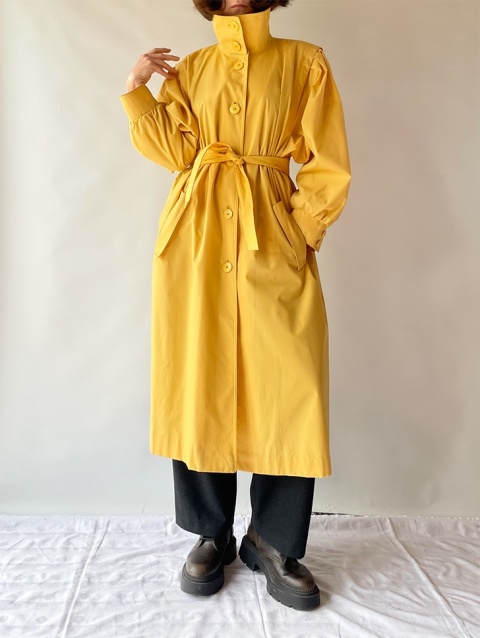 Żółty prochowiec z Niemiec Zachodnich Żółty prochowiec z Niemiec Zachodnich