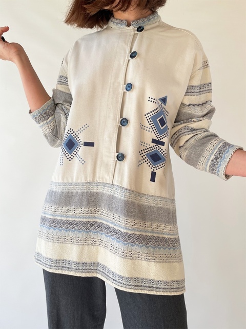 Kremowa bluza we wzory Kremowa bluza we wzory