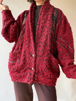 Czerwona bomberka z wiskozy