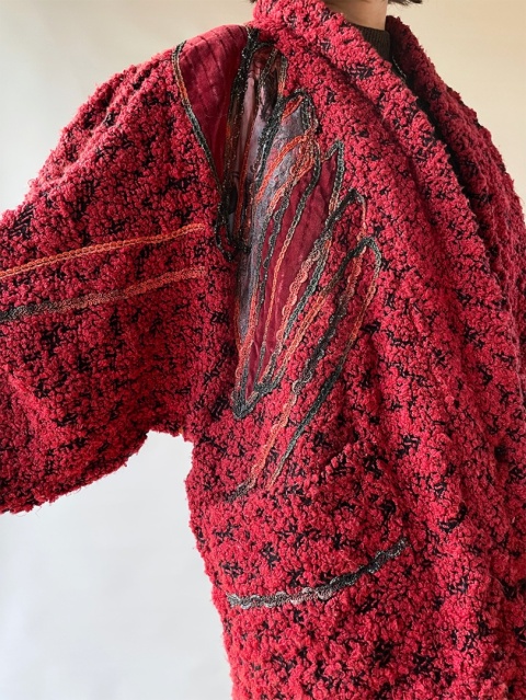 Czerwona bomberka z wiskozy