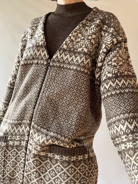 Wełniany kardigan na zamek