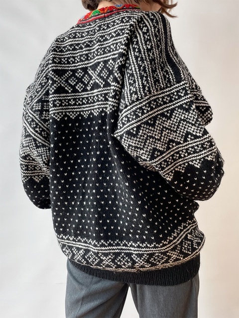 Norweski sweter z wełny