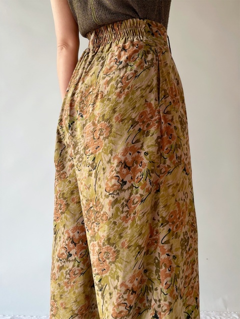 Płócienne spodnie w kwiaty