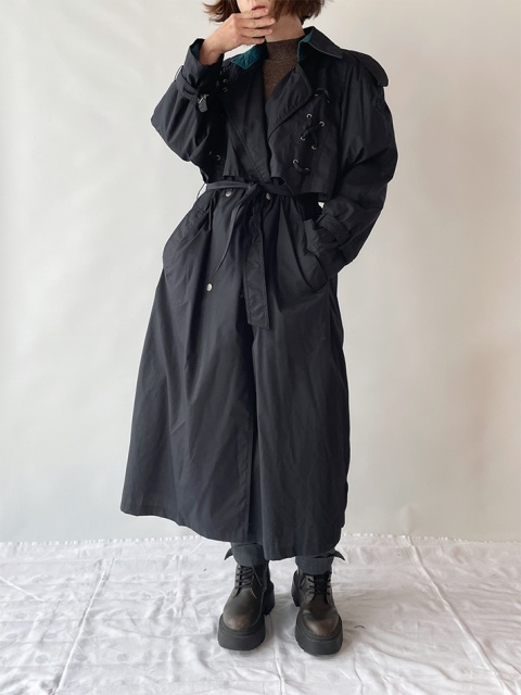 Czarny, ocieplany prochowiec