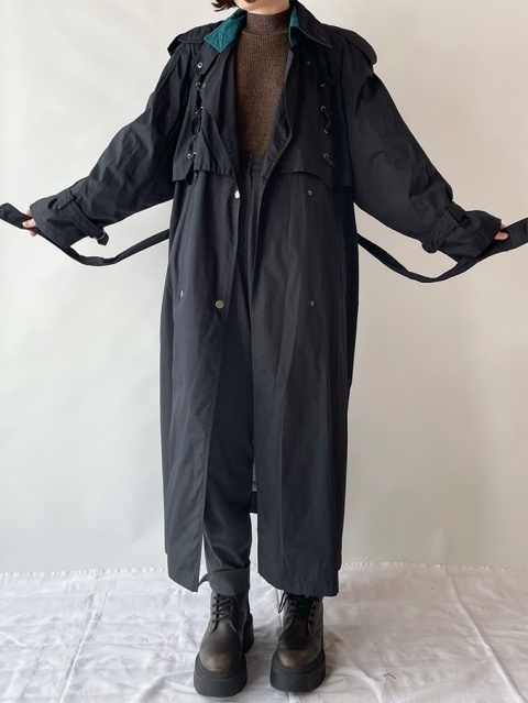 Czarny, ocieplany prochowiec