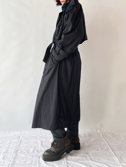 Czarny, ocieplany prochowiec