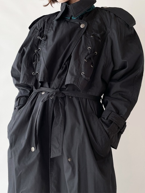 Czarny, ocieplany prochowiec