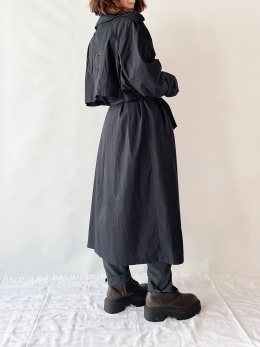 Czarny, ocieplany prochowiec