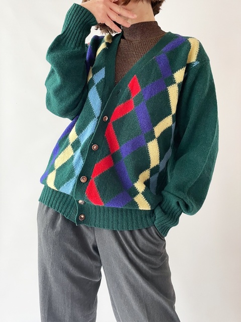 Wełniany kardigan w romby