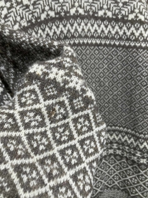 Wełniany kardigan na zamek