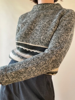 Ciepły, szaro-zielony sweter