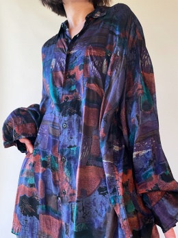 Wiskozowa koszula w ciemnej tonacji