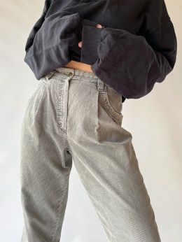 Szare spodnie ze sztruksu