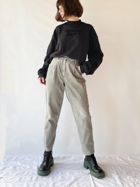 Szare spodnie ze sztruksu