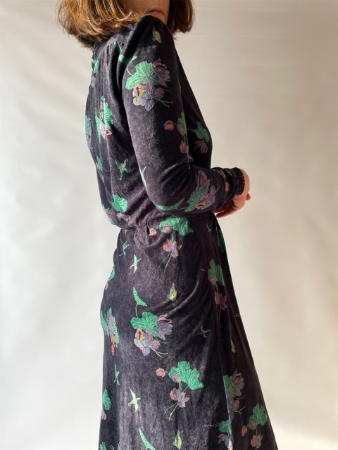 Ciepła sukienka z weluru