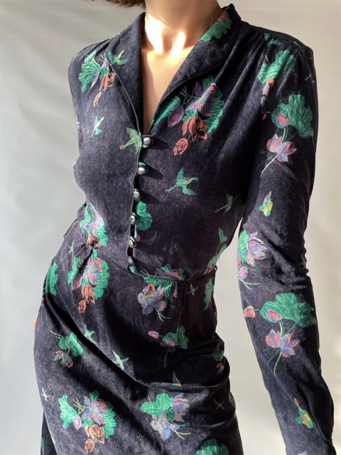 Ciepła sukienka z weluru