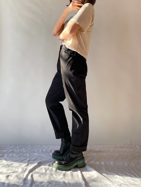 Czarne spodnie z wysokim stanem