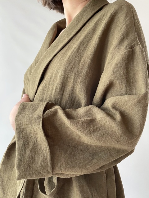 Wiązana narzutka khaki