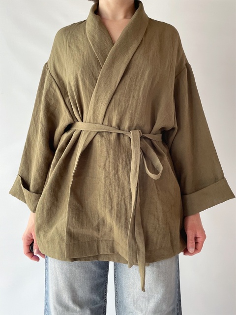 Wiązana narzutka khaki