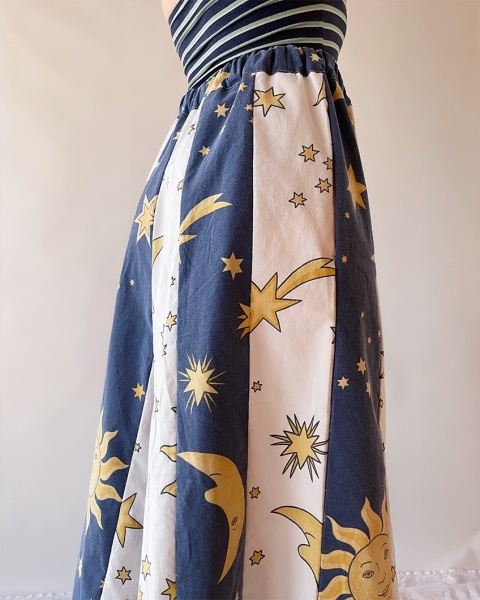 Spodnie handmade w słońca i gwiazdy