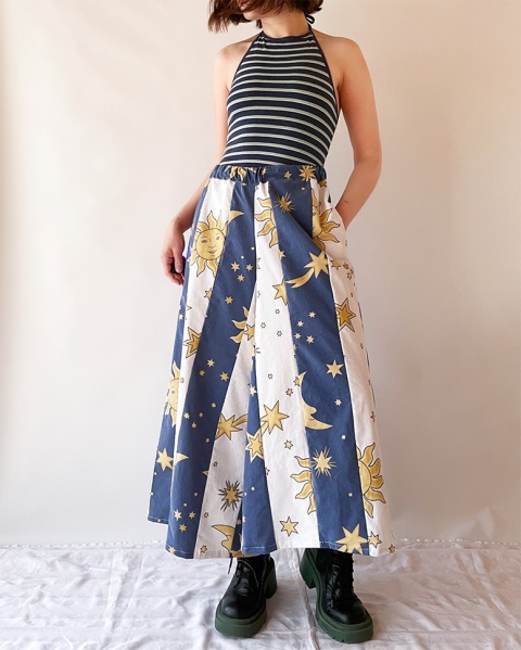 Spodnie handmade w słońca i gwiazdy