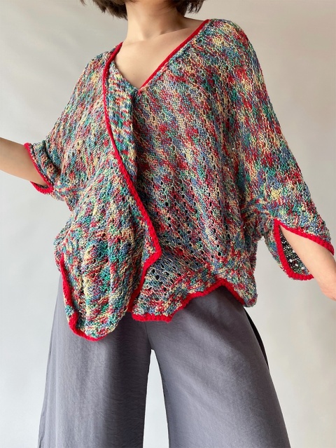 Kolorowy sweterek handmade