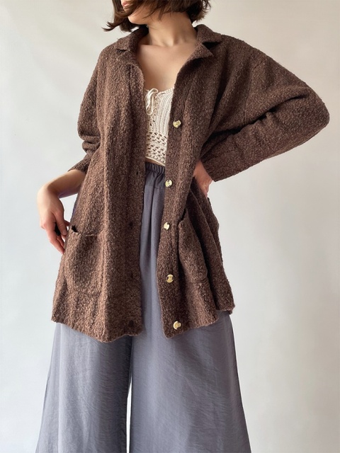 Długi, brązowy sweter