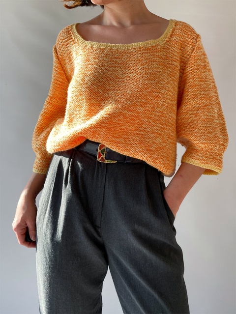 Zółto-pomarańczowy sweterek