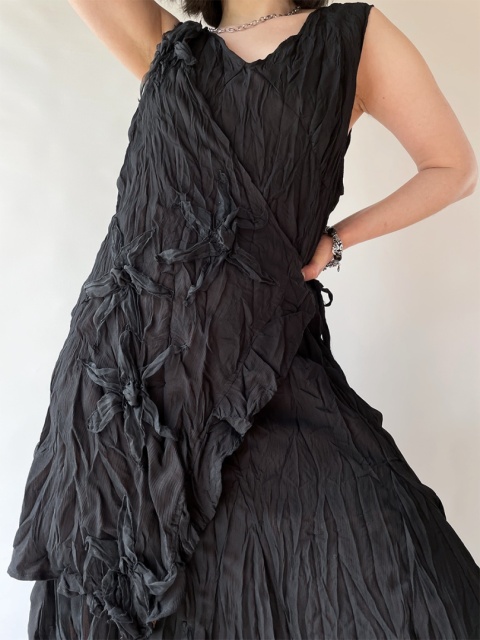 Czarna, marszczona sukienka