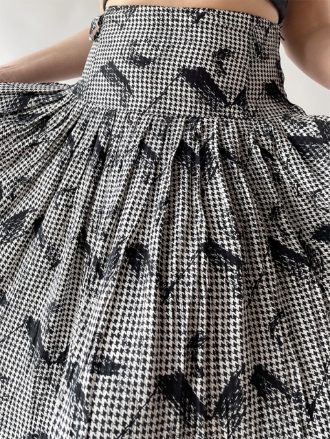 Czarno-biała spódnica z wiskozy