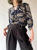 Koszula w gazetowy print
