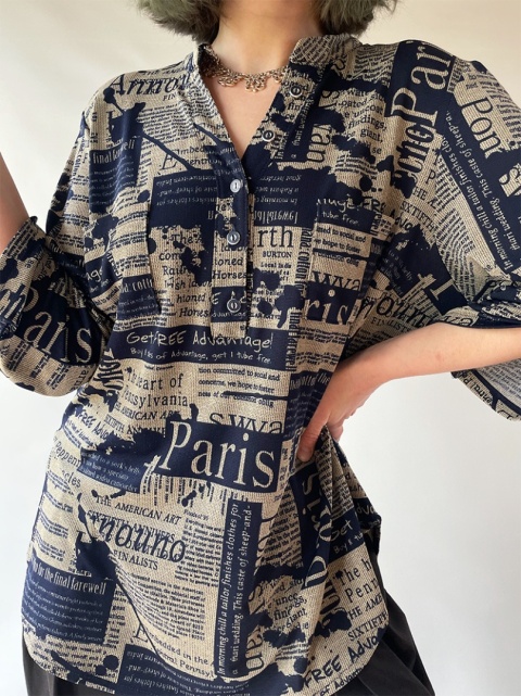 Koszula w gazetowy print