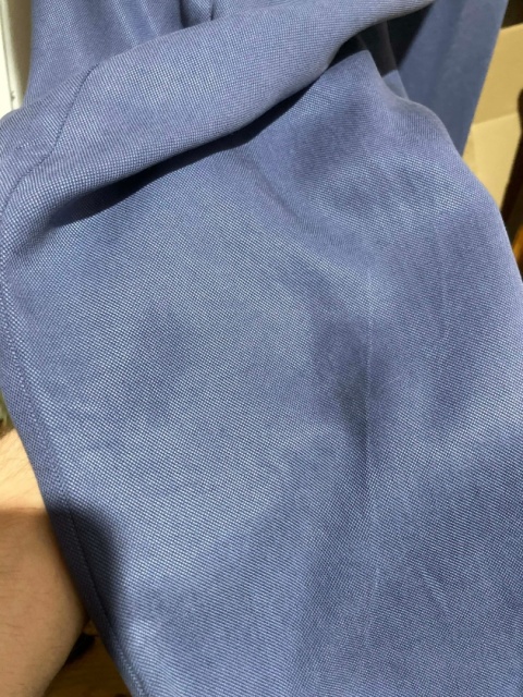 Niebieskie spodnie z szerokimi nogawkami