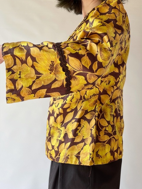 Żakiet w żółte kwiaty